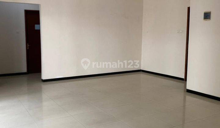 Rumah Lux Strategis Bisa Kantor di Turangga Bandung 2