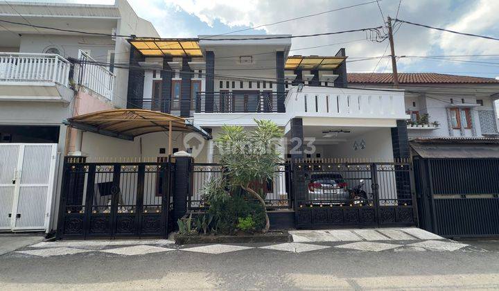 Rumah Minimalis Asri Mainroad Komplek di Antapani 1