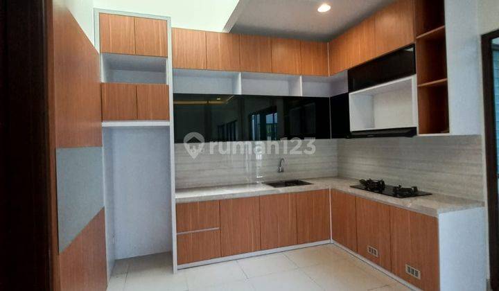 Rumah Hook Modern Minimalis di Cluster Btari Summarecon Bandung 2