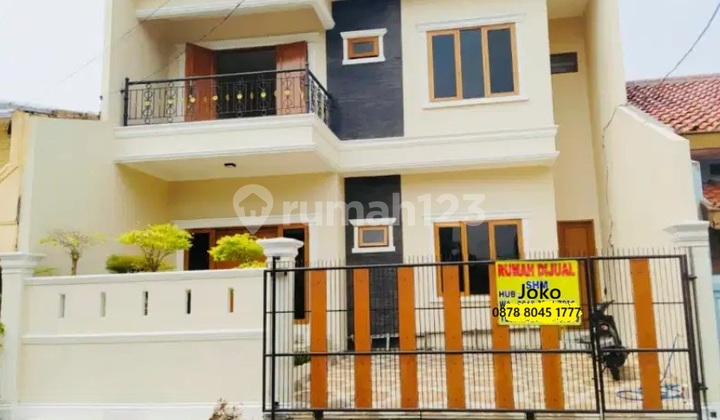Nice 2-Story House Ready to Occupied 5 Bedrooms in Rawamangun, East Jakarta
