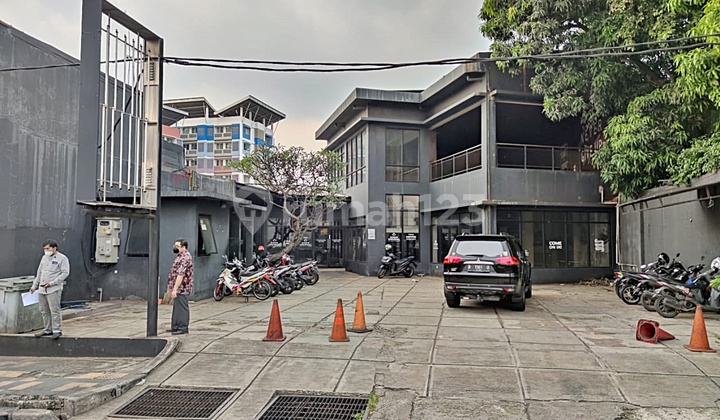 Bangunan Komersil Atau Tempat Usaha Di Jl Margonda Raya Depok 2