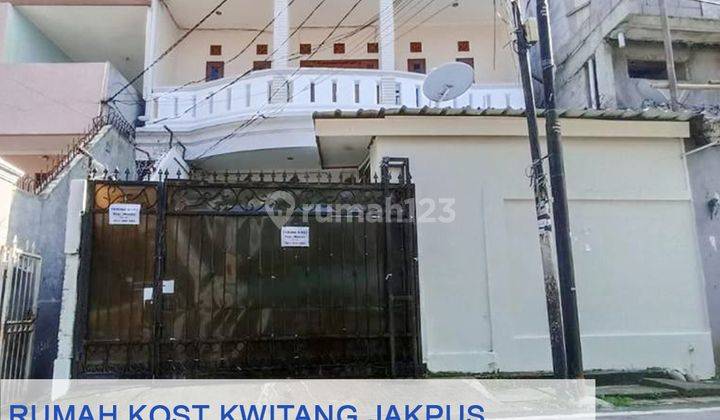 Rumah Kost 24 Kamar di Kwitang Senen, Jakarta Pusat 1