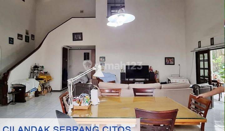 Rumah Sebrang Citos Halaman Luas di Cilandak, Jakarta Selatan 1