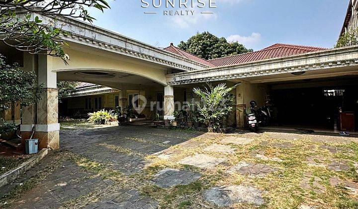 Rumah Langka Menteng Dekat Jl Cendana Dan Suwiryo 2