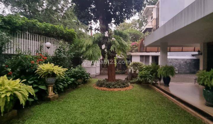 Rumah Lama V V I P Area Gunawarman, Senopati, Kebayoran Baru 1