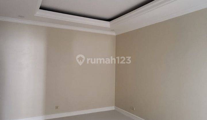 Rumah Cantik 3 Lt Camden House Residence, Srengseng, Kembangan 2