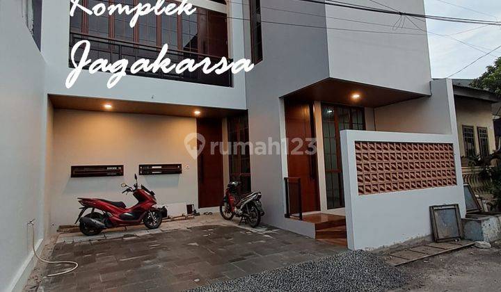 Rumah Baru dan Mewah Komplek area Jl. Sadar, Ciganjur, Jagakarsa 1