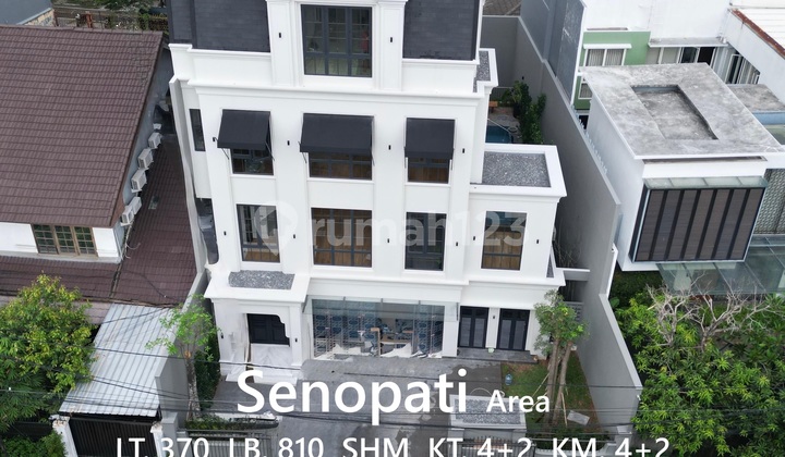 American Classic House 4 Floors With Elevator In Senopati Area, Kebayoran Baru
