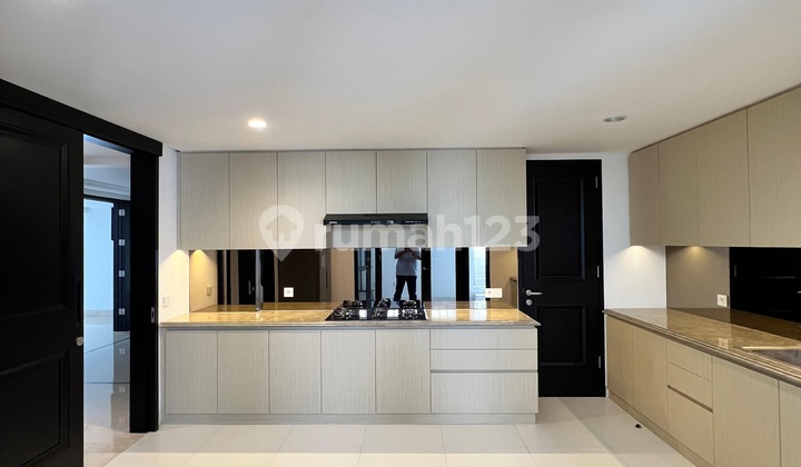 Modern Classic House at Jl. Kemang Dalam, Kemang, Jakarta Selatan 2