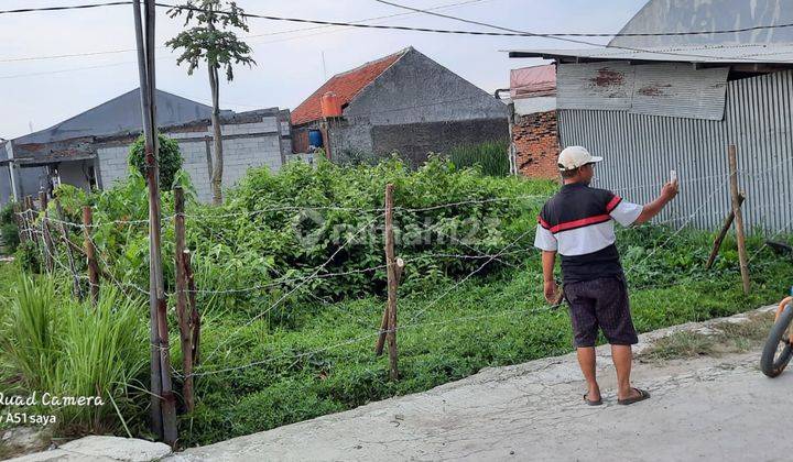 *DIJUAL MURAH*
Tanah SHM (on hand, validasi BPN) di pinggir  Jl. Raya UJUNG HARAPAN Bekasi Utara.

Dekat Perumahan Kota Harapan  3