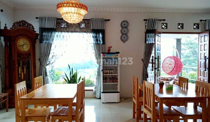 Rumah Villa Plus Cafe di Sindanglaya Arcamanik Bandung 6