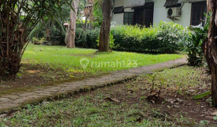 Dijual Rumah Hitung Tanah di Kebon Jeruk Jakarta Barat
 2