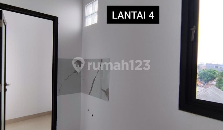 Disewakan Ruko Strategis Pinggir Jalan Utama di Tebet 2