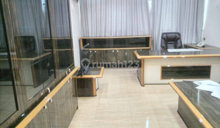 Dijual Ruko Furnished Bagus Strategis di Tebet Jakarta Selatan 2