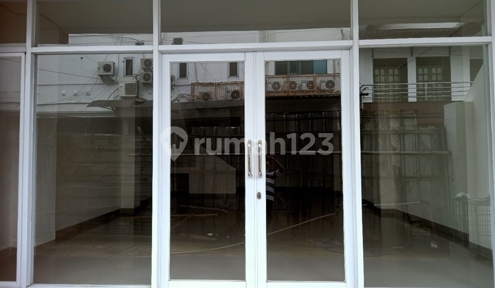 For Sale New and Nice Strategic Location Shop House in Tebet (d) 2