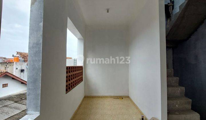 Dijual Cepat Kost Premium Baru 2 Lantai Dekat Stan Bintaro 2