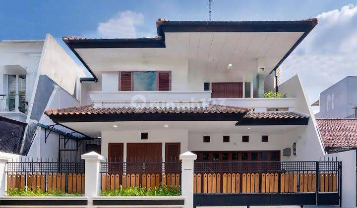 Disewakan Rumah Asri Dan Cantik Siap Huni 2 Lantai Di Tebet  2