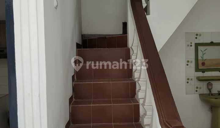 Disewakan Rumah Siap Huni 2 Lantai Di Tebet Jakarta 2