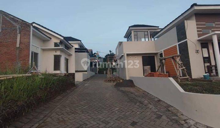 Rumah baru minimalis modern kota malang 2