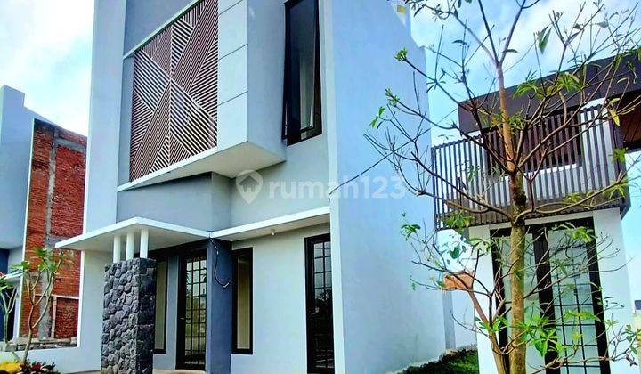 Rumah modern 2 lantai shm dekat universitas muhammadiyah malang  1