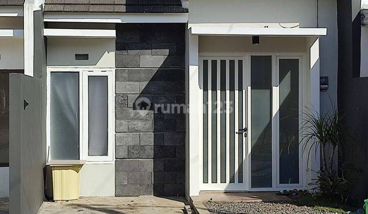 Dijual rumah baru shm lokasi strategis poros jalan tajinan tlogowaru malang