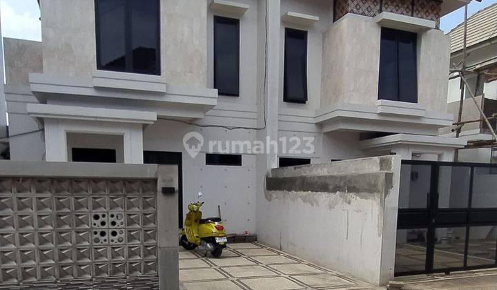 Rumah mewah minimalis lokasi strategis dekat universitas islam raden rahmat kepanjen malang 2