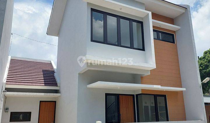 Rumah 2 lantai kawasan kampus dan mall di jalan terusan dieng belakang universitas merdeka malang  2