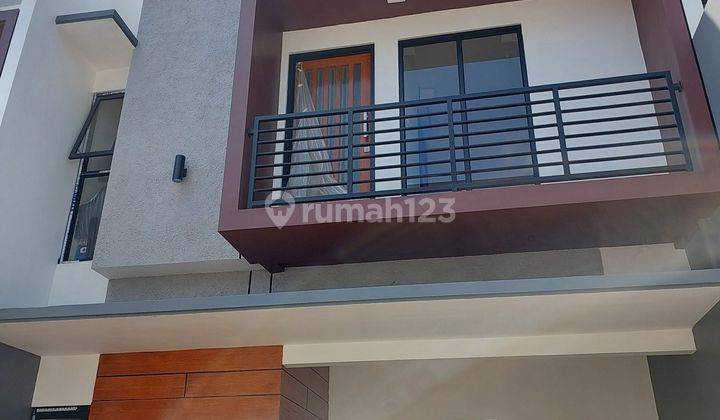 Rumah kost modern 2 lantai full furnitured lokasi strategis dekat universitas brawijaya malang  2