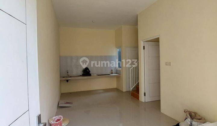 Rumah 2 lantai minimalis di Jalan mayjen sungkono dekat alun alun kota  malang 2