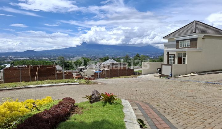 Rumah Rasa Villa Di Kota Malang, Lokasi Strategis Dekat Tol Sawojajar 2