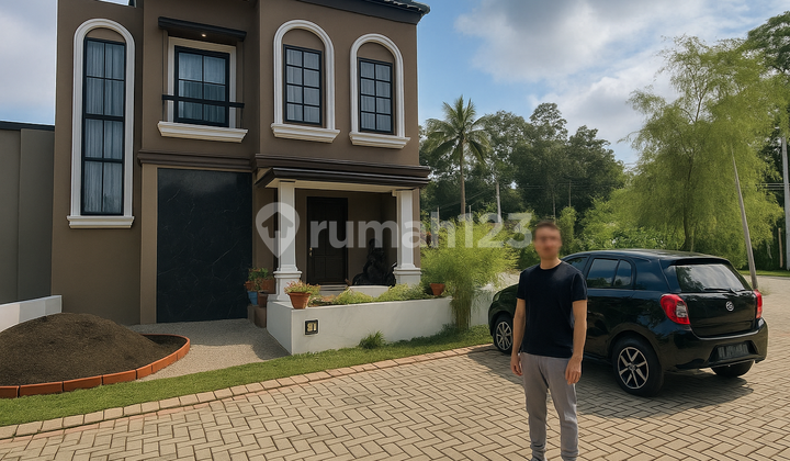 Year-End Promotion! 2-Story House in Malang City for 400 Million - Low Down Payment & Free Fees