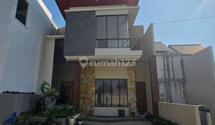 Rumah Modern Minimalis Shm Dekat Universitas Negeri Malang 1