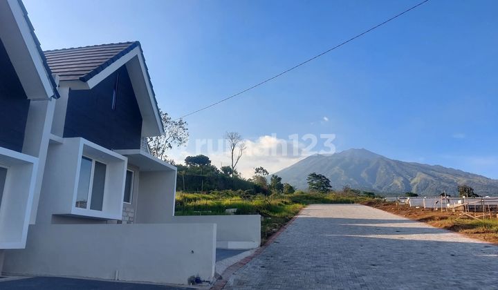 Hunian Premium di Puncak Karangploso - Free Furniture, Canopy, dan Semua Biaya, Tinggal Masuk Saja