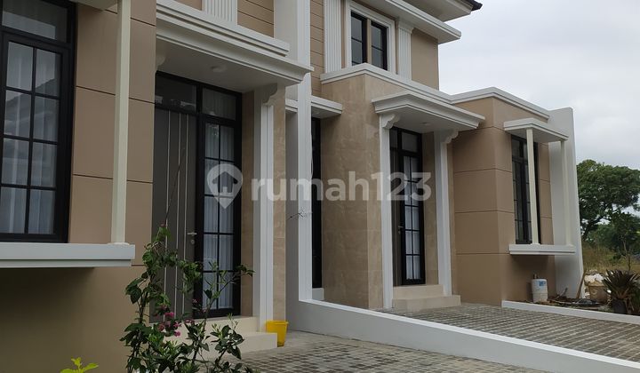 Elegant House with Mountain & Citylight View. 0% Down Payment Free Fees!