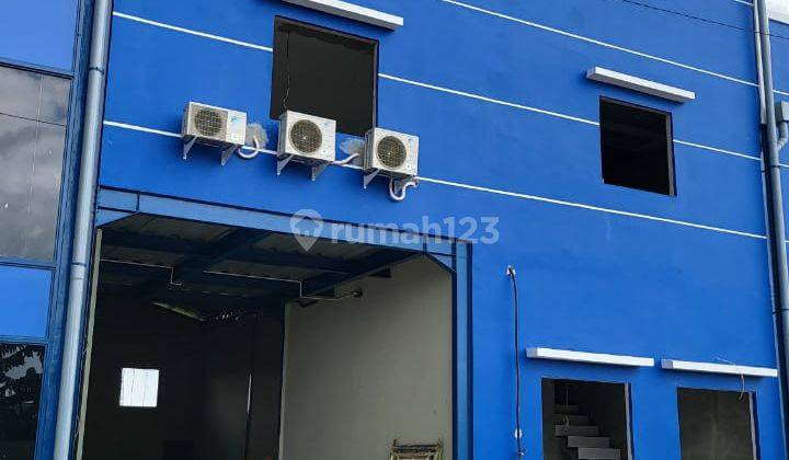 PERGUDANGAN UKURAN 330 MTR DI PASAR KEMIS