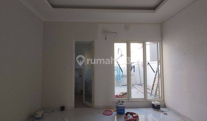 Dijual Rumah Baru Siap Huni di Manyar Kertoadi Surabaya 2