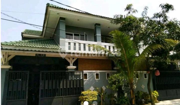Corner House 2 Floors Very Close to Gading Serpong Corner House 2 Floors Very Close to Gading Serpong