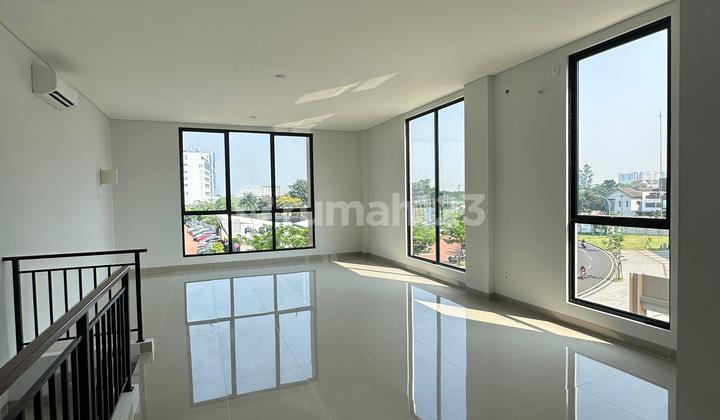 Corner Commercial Shophouse Suitable for Business 2