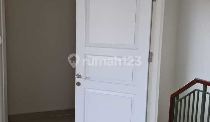 3-Story Neat and Ready-to-Occupy House in the Heart of Gading Serpong 2