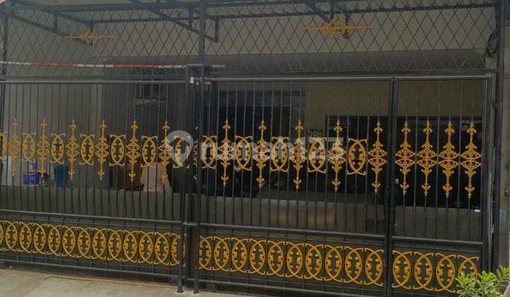 Rumah Bagus Unfurnished SHM Taman Palem, Jakarta Barat