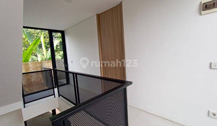 Rumah 3 lantai ready stok termurah di Ciputat Tangerang Selatan  2