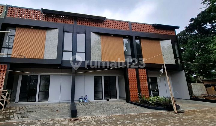 Modern House. Modern design. Fully furnished. With a view of Mount Salak. Serene. In Cikeas, Bogor. Modern House. Modern design. Fully furnished. With a view of Mount Salak. Serene. In Cikeas, Bogor.