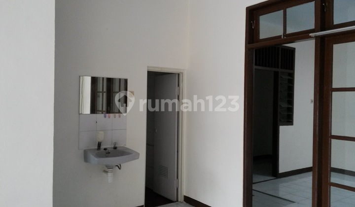 Rumah Renov Bebas Banjir Lokasi Strategis Harapan Indah Bekasi