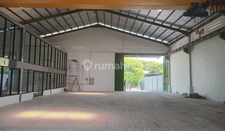 Disewakan Gudang baru plus Hoist & office Jl Raya Penggilingan  1