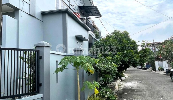 Rumah Lux Modern 2 Lantai Bebas Banjir Harapan Indah Bekasi 2