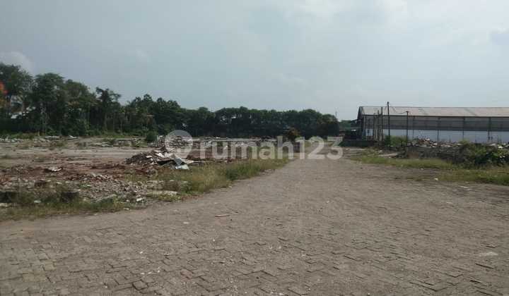 Negotiable Ex-Factory Warehouse In M. Toha Periuk Jaya Tangerang City