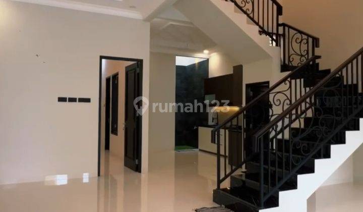 Di Jual Rumah Baru Lux 3,5M di Duren Sawit Jakarta Timur 1