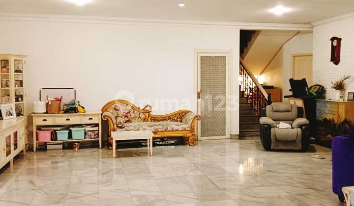 Rumah Furnished 2 Lantai Lokasi Bagus di Rawamangun