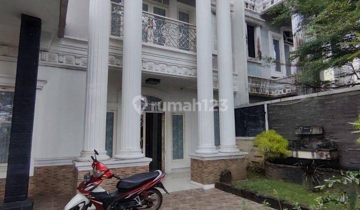 Rumah 2 Lantai Furnished Jl Tasbi Medan Sunggal 1