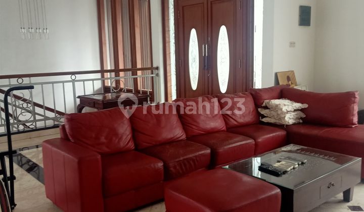 Rumah Hook Modern Furnished 2 Lantai Exclusive di Kelapa Gading